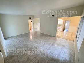 6132 Oakcrest Cir in Orlando, FL - Building Photo - Building Photo