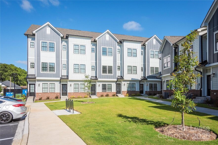 4244 Mora Mdw Ln in Charlotte, NC - Building Photo