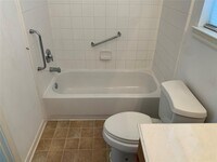 8230 Colonial Ln photo'