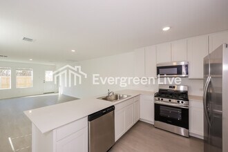 10512 Desert Hawk Cir in Fort Worth, TX - Building Photo - Building Photo