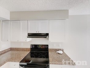 4432 Country Hills Blvd in Plant City, FL - Foto de edificio - Building Photo