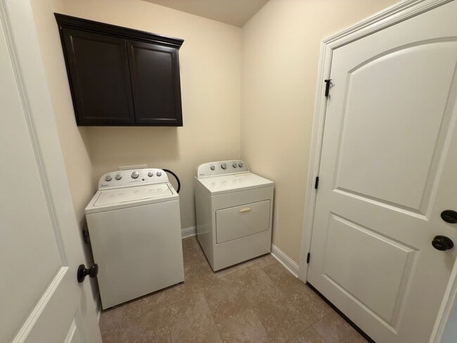 1337 Cedar Trail Ave in Zachary, LA - Building Photo - Building Photo