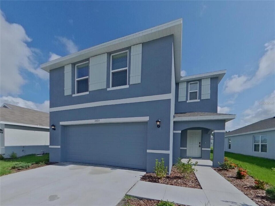 10733 Hidden Banks Gln in Parrish, FL - Building Photo