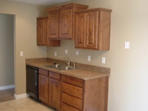1011 E Gentile St, Unit 1011 in Layton, UT - Building Photo - Building Photo