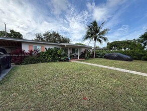 10031 Jamaica Dr in Cutler Bay, FL - Building Photo - Building Photo