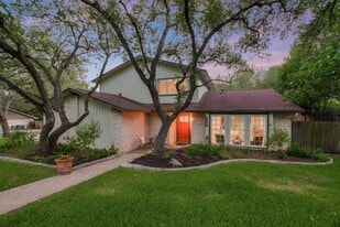 7615 Rockpoint Dr in Austin, TX - Building Photo