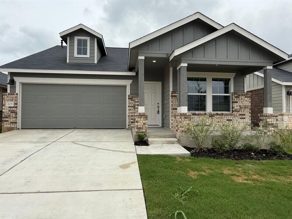 125 Sormonne Lp in Kyle, TX - Building Photo