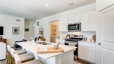 406 Emily Dr in Plain City, OH - Building Photo - Building Photo