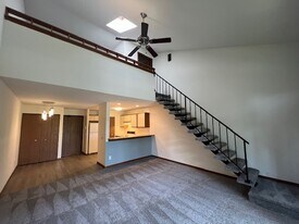 Pine Crest Apartments in Madison, WI - Building Photo