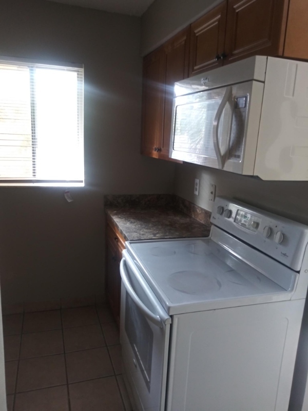 111 Caribbean St in Deltona, FL - Building Photo - Building Photo