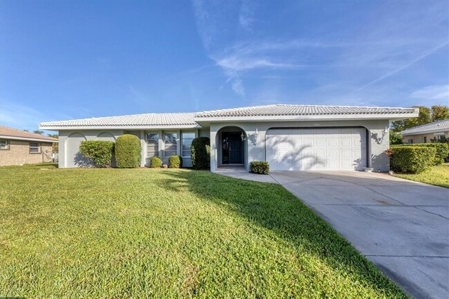 213 Giotto Dr in Nokomis, FL - Building Photo - Building Photo