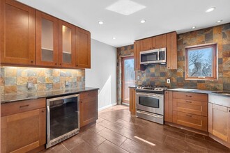 86 Palisade Ave in Jersey City, NJ - Building Photo - Building Photo