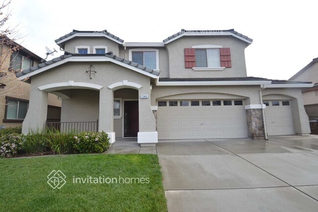 property at 1346 La Guardia Cir