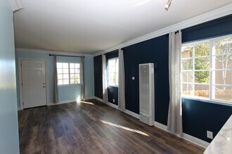 3221 Commercial St in San Diego, CA - Building Photo - Building Photo