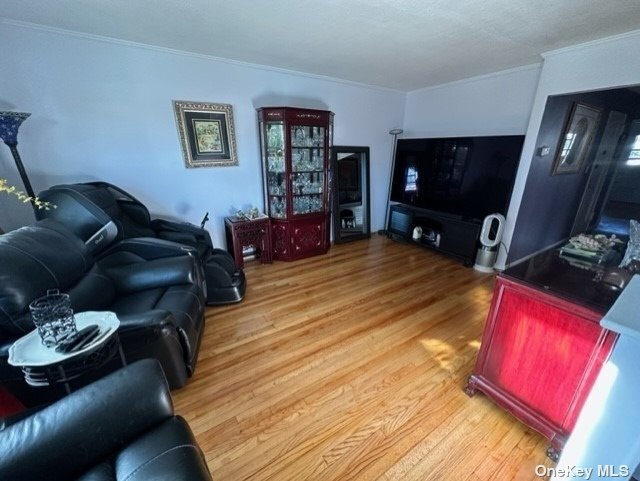 19-10 Utopia Pkwy in Queens, NY - Foto de edificio