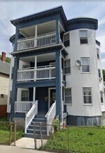 16 Peacevale Rd, Unit 16 Peacevale Rd in Boston, MA - Foto de edificio - Building Photo