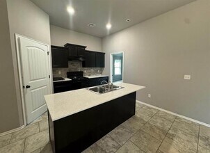 11541 SW 8th Cir in Yukon, OK - Building Photo - Building Photo