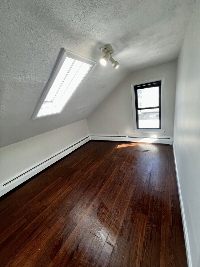 33 Ringgold St, Unit 2 in Providence, RI - Building Photo - Building Photo