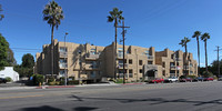 Oasis Apartments in Sherman Oaks, CA - Building Photo - Building Photo