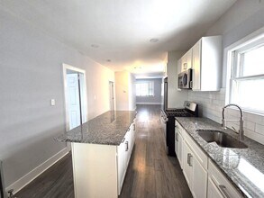 42 Bryant Ave in Jersey City, NJ - Building Photo - Building Photo