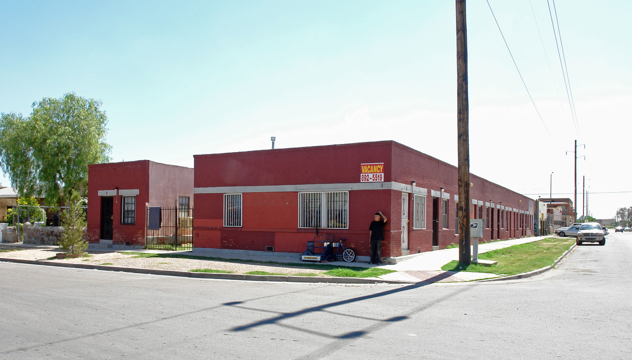 3100 Frutas Street in El Paso, TX - Building Photo