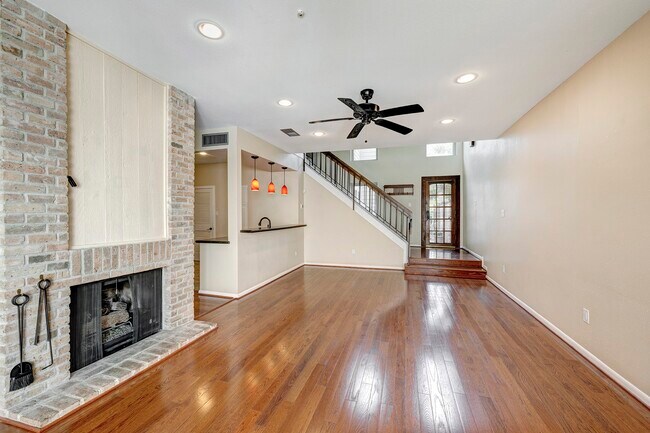 5822 Valley Forge Dr in Houston, TX - Building Photo - Building Photo