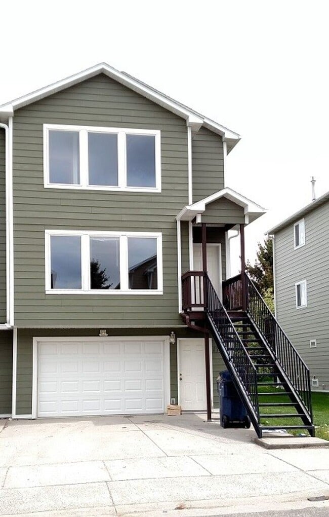 property at 1731 W Kagy Blvd