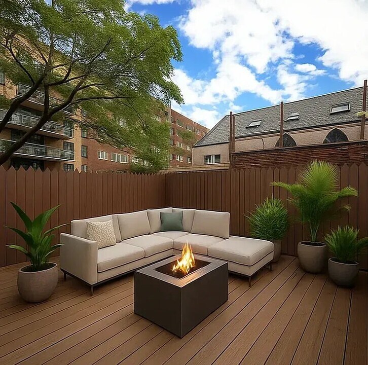 324 E 14th St in New York, NY - Building Photo