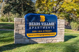 Bears Village in Greeley, CO - Foto de edificio - Building Photo