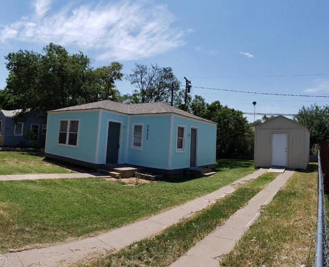 property at 1523 29th Pl