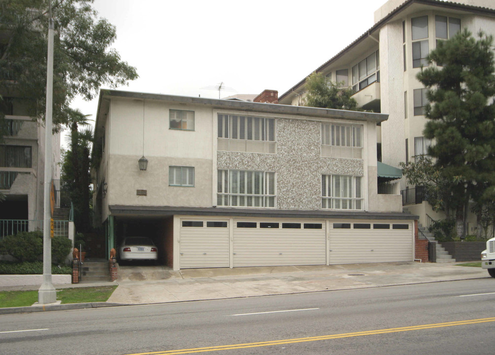 Golden Key Apartments in Los Angeles, CA - Building Photo