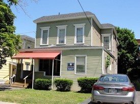 411 University Ave in Syracuse, NY - Building Photo