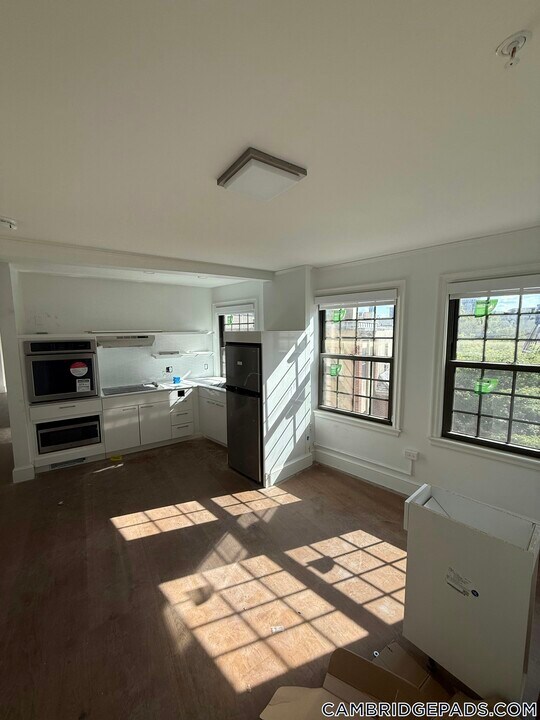 1200 Massachusetts Ave in Cambridge, MA - Building Photo
