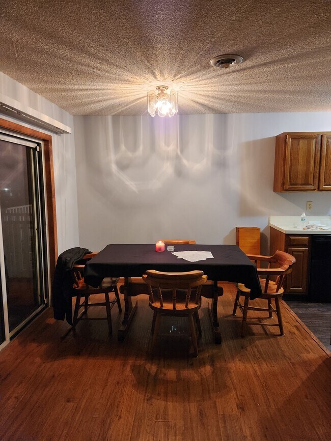 210 Cambridge Manor Dr Apartments and Nearby Scotia Apartments For Rent