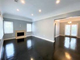 8532 N W Knoll Dr in West Hollywood, CA - Building Photo