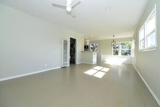 2579 Granville Ave, Unit 2579 in Los Angeles, CA - Building Photo - Building Photo