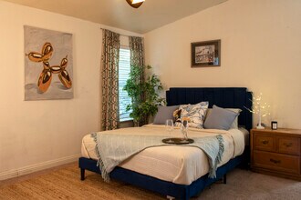 3360 N Topanga Canyon Blvd in Topanga, CA - Foto de edificio - Building Photo