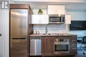 256-1256 Rideau St in Ottawa, ON - Building Photo - Building Photo