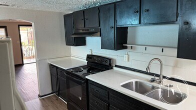 1129 Darwin St in Savannah, GA - Building Photo - Building Photo