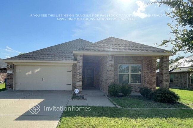property at 1532 Woodlake Dr
