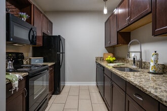 Walnut Commons in Chattanooga, TN - Foto de edificio - Interior Photo