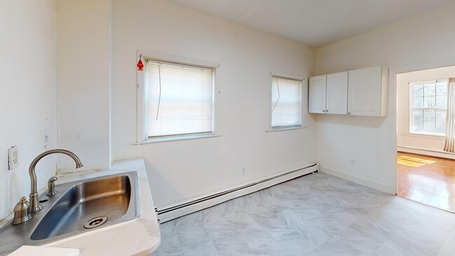 73 Highland St, Unit 2 in Revere, MA - Building Photo - Building Photo