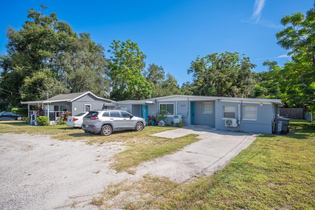 property at 2003 N Combee Rd