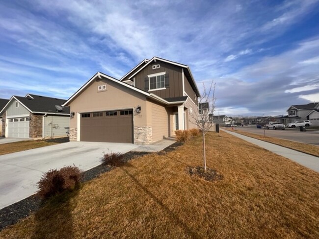128 N Sevenoaks Ave in Eagle, ID - Building Photo - Building Photo