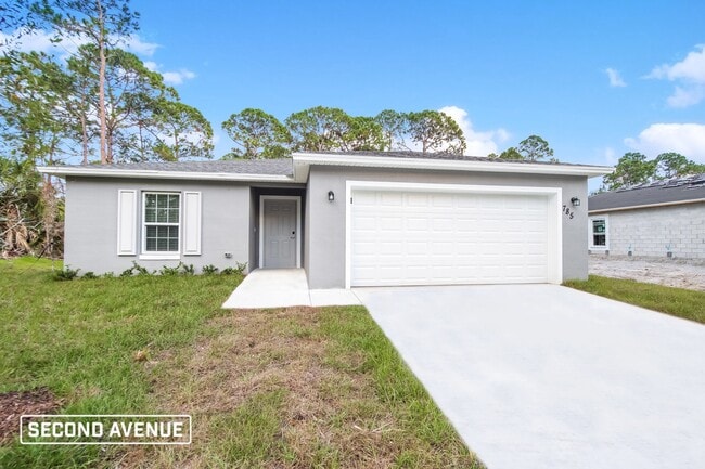 property at 785 Geoffrey Ave SW
