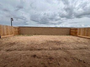 1173 Blue Oak Ln W in Madera, CA - Building Photo - Building Photo