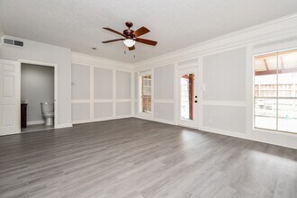 14938 Mesita Dr in Houston, TX - Building Photo - Building Photo