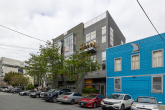 725 Florida St in San Francisco, CA - Building Photo - Building Photo