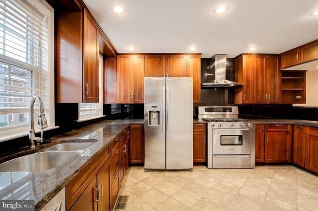 property at 2303 Essex St