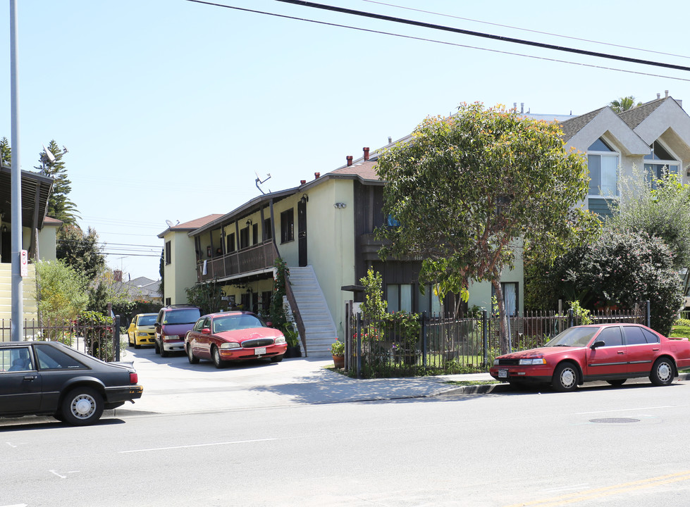 4418 S Centinela Ave in Los Angeles, CA - Building Photo